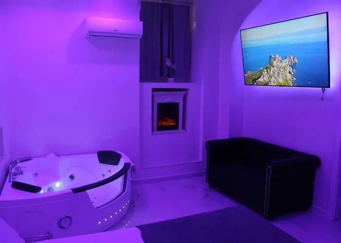 Moya Suites