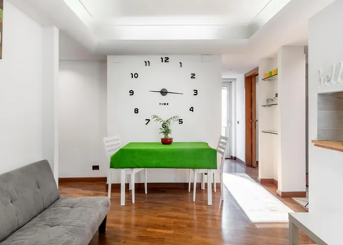 Vatican Apartment - San Pietro Station