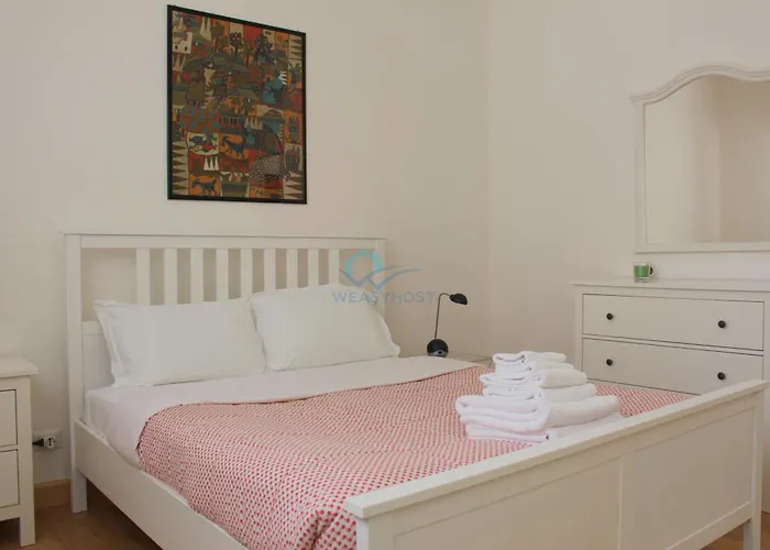 Modern Comfy Apartment With Terrace Near San Paolo