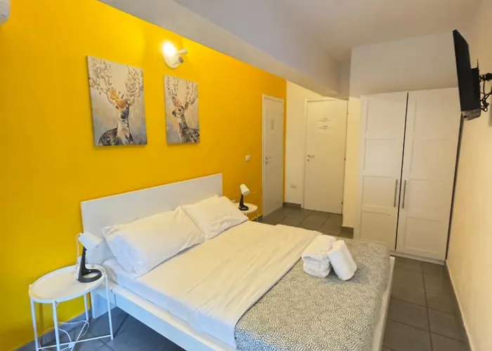 Alexandra Apartment