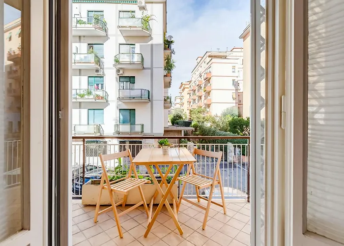 Cozy 2-Bedroom Flat With Balcony In Monteverde