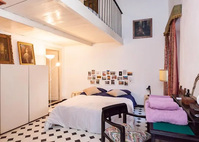 Apartment In Rome-Trastevere - Amorhome
