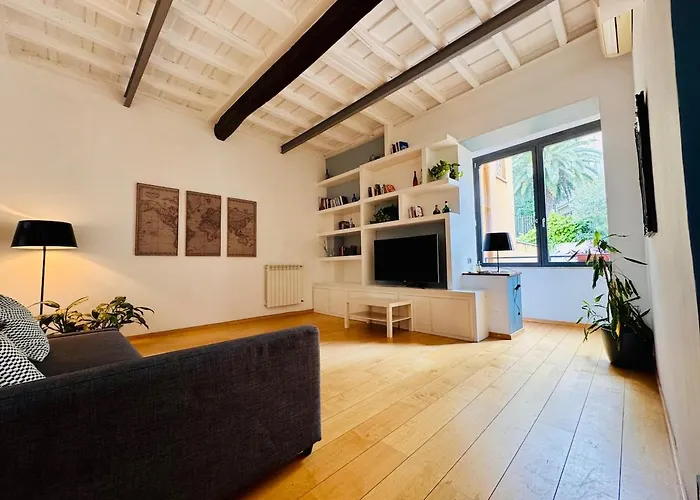 Boschetto Apt - Homkeey Apartments