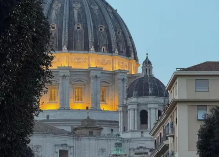 Massi Vatican House