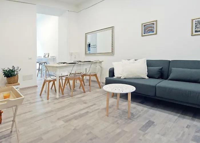 Pompeo Magno White Luxury Apartment