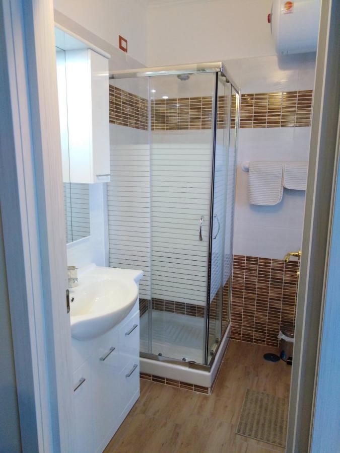 Ivana Guest house *