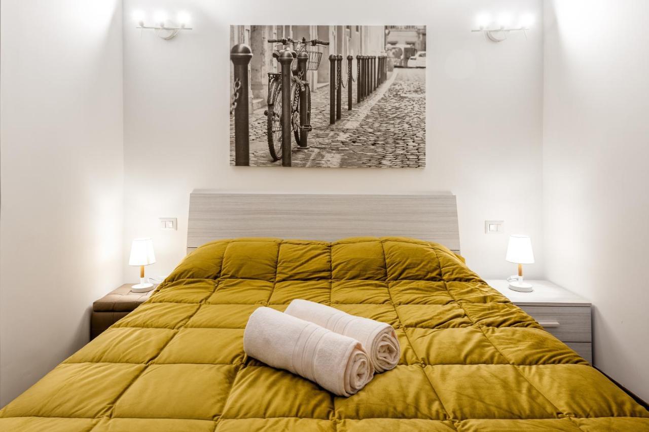 Apartment Tour De *
