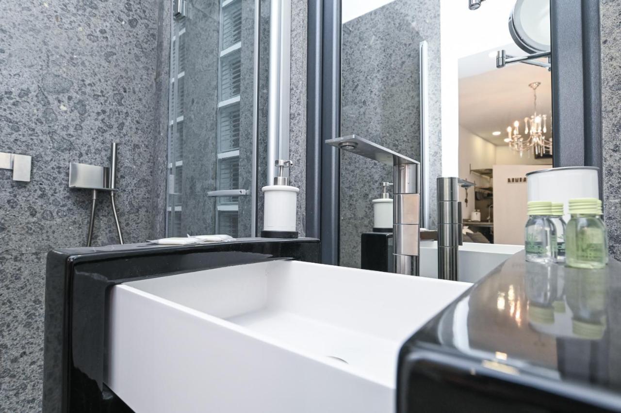 The Essential Trastevere Design