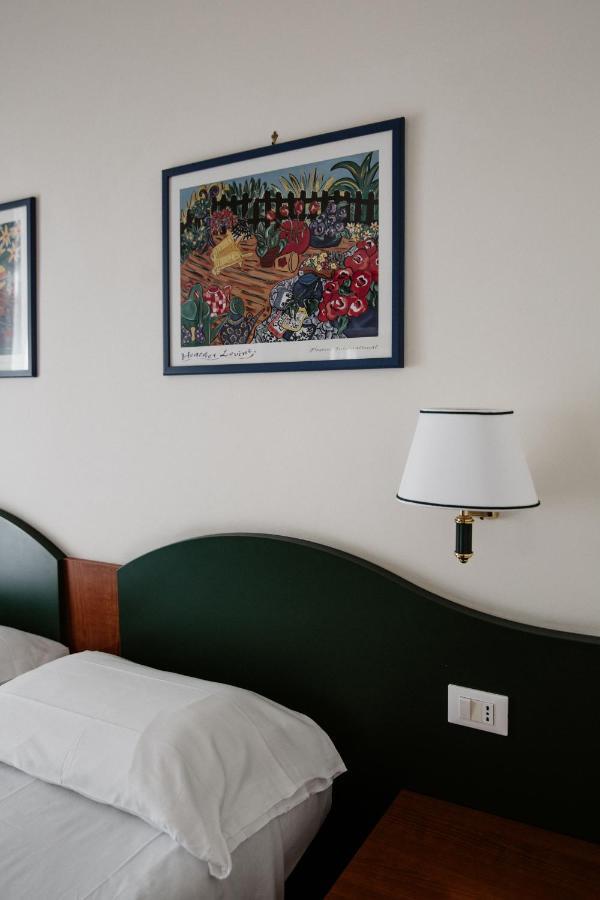 La Girandola Bed & Breakfast *