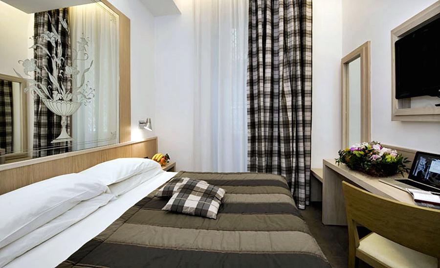 De Petris 3* Rome