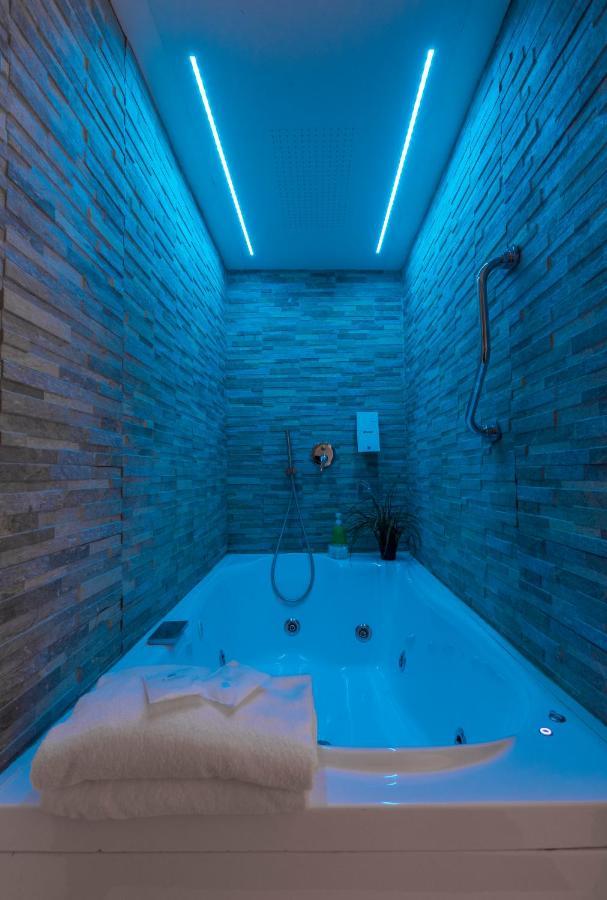 Irooms Jacuzzi 2*