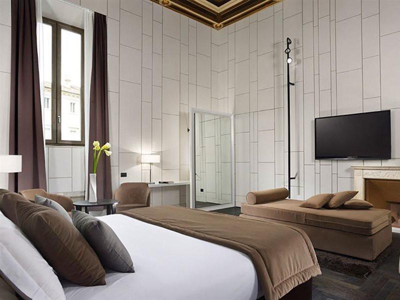 Maison d'hôtes Piazza Del Gesu' Luxury 2*