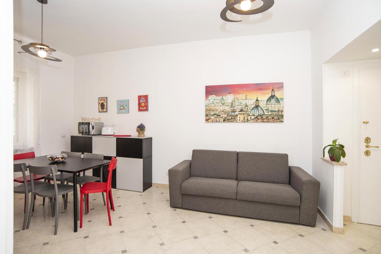 Cosy 5 Minutes From St Peter Rome
