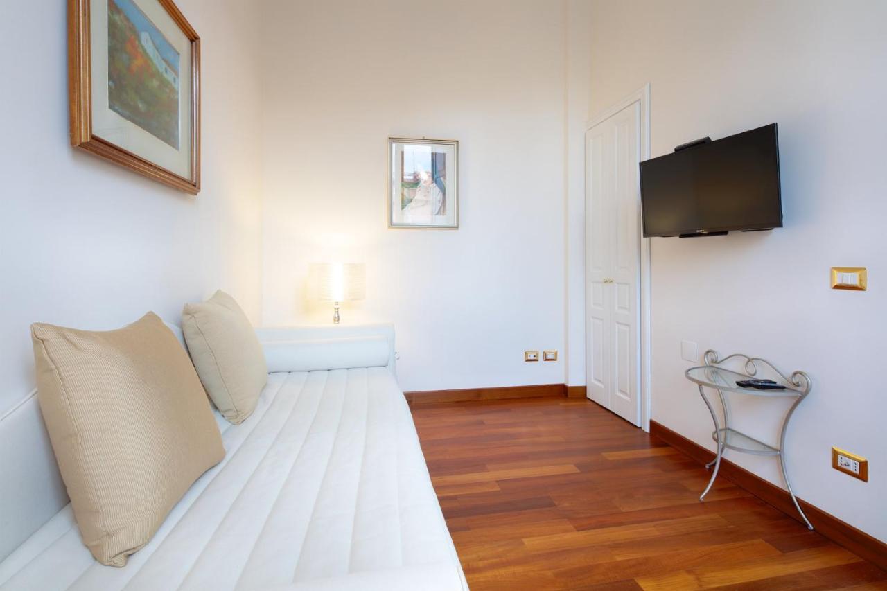 Apartment Suites A,b,c *