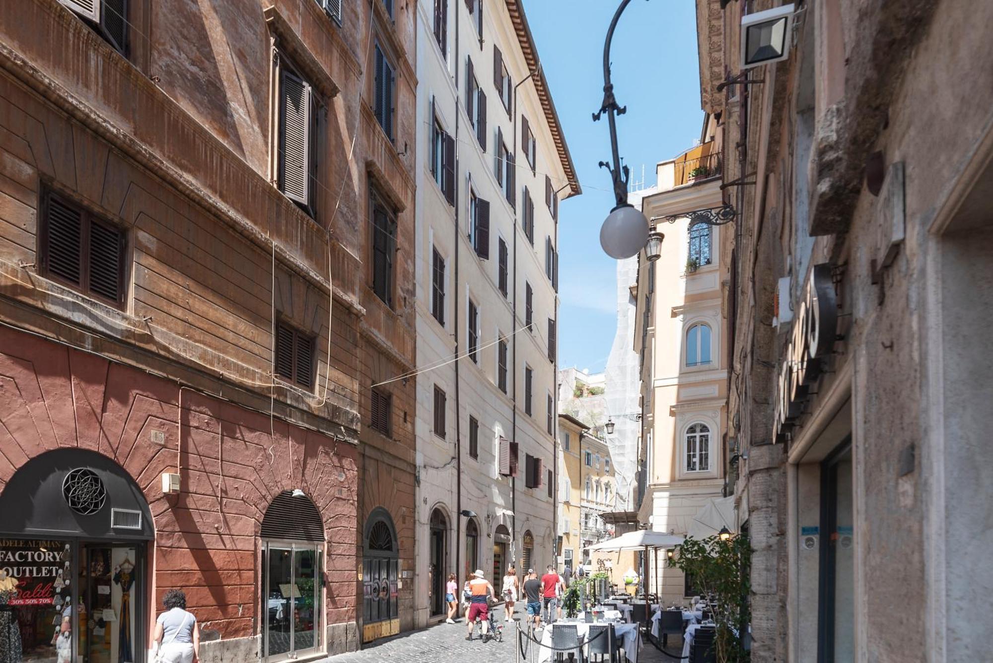 Pantheon Luxury *