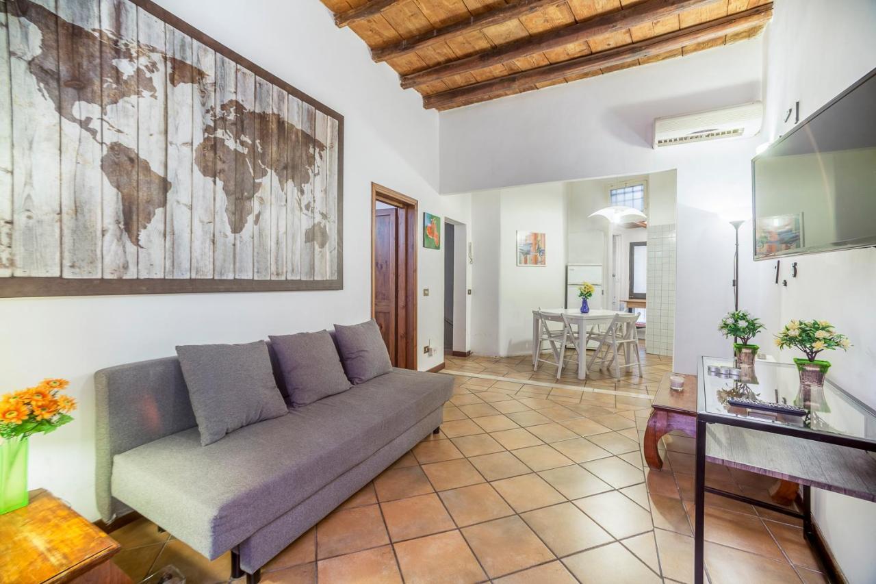 Apartment Balestrari Palace Rome