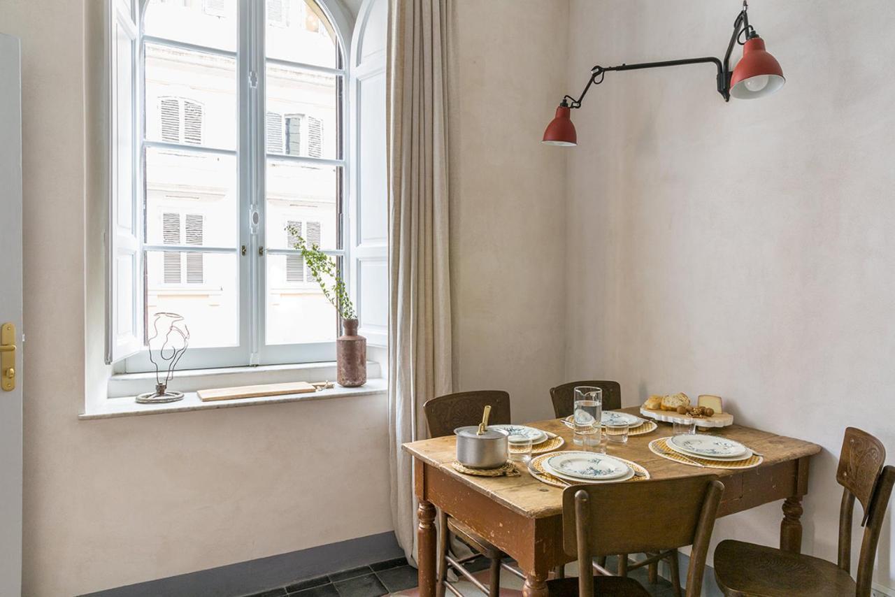 Vuotopieno Grey E Appartamento Roma