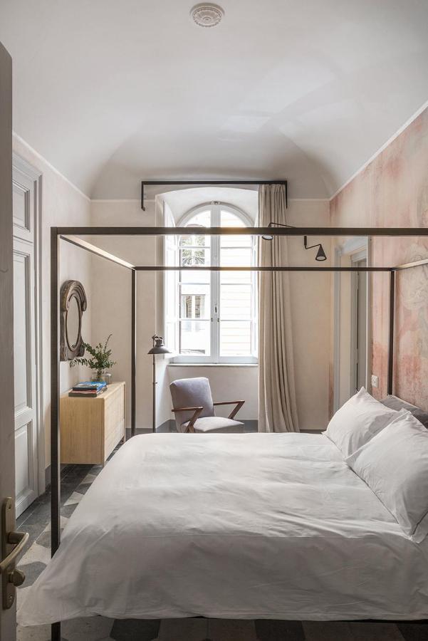 Vuotopieno Grey E Appartamento Roma