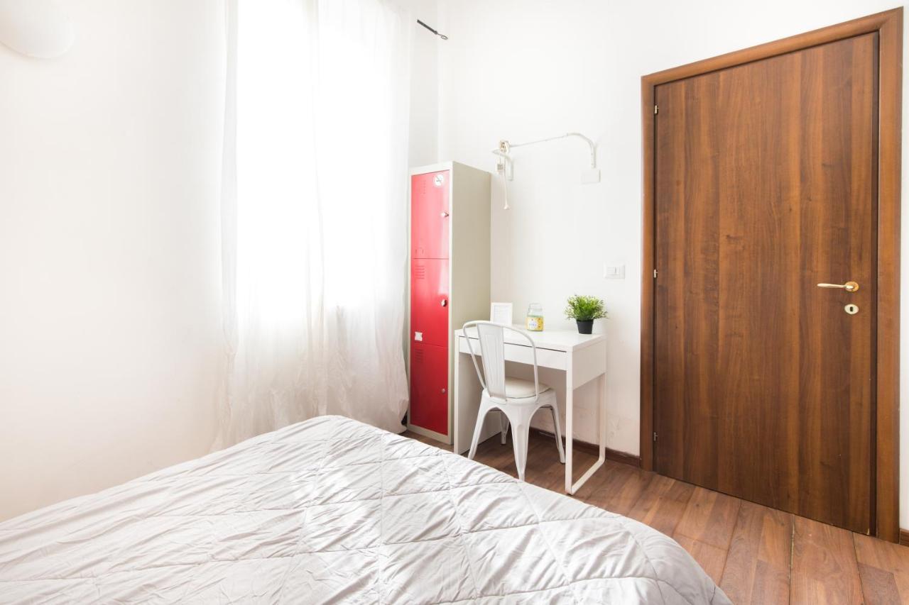 Hostel Roma For Backpackers Auberge de jeunesse *