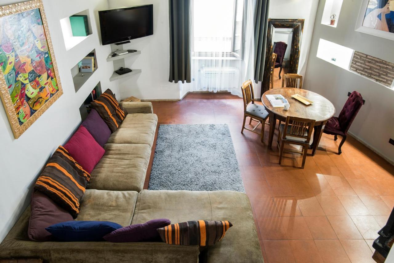 Charming Pantheon Apt In The Heart Of Rome Apartment *