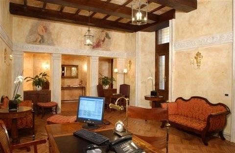 Hotel Palazzo Cardinal Cesi 4*
