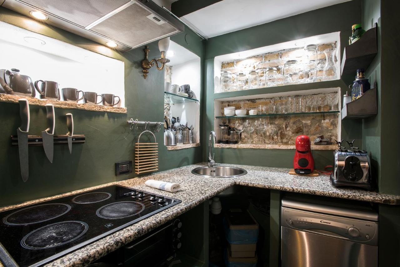 Apartment Charming Pantheon Apt In The Heart Of Rome