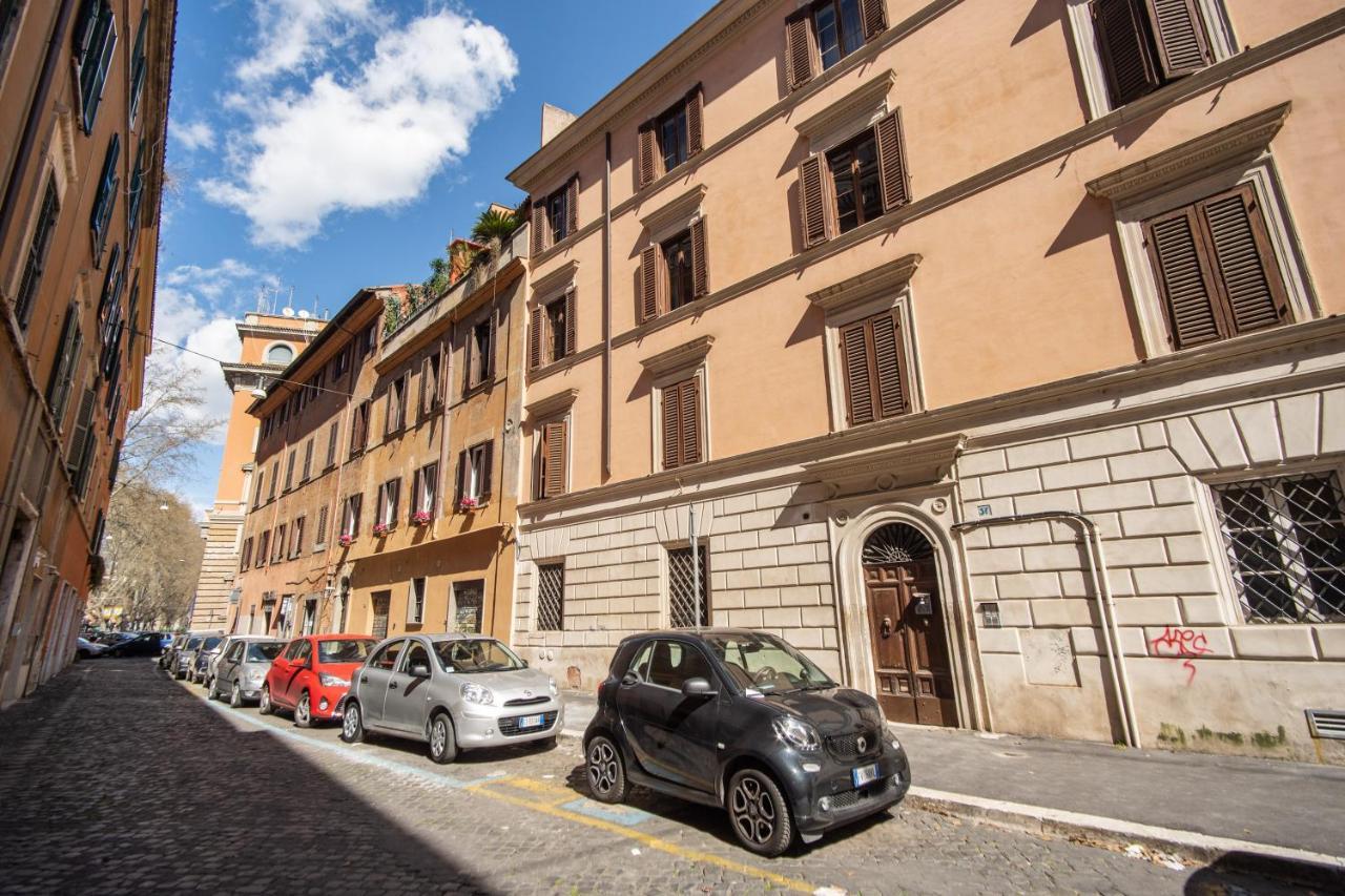 Colonna - Trastevere Rome