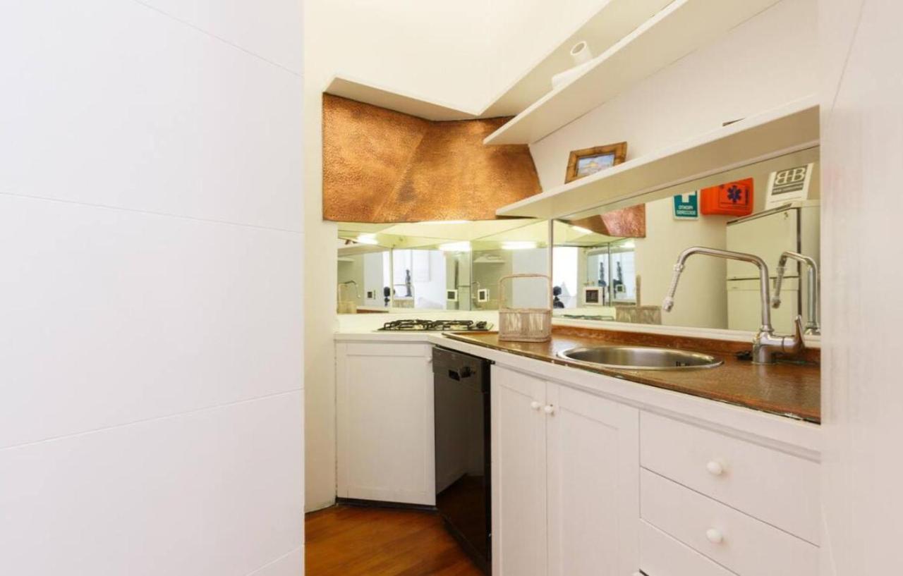 Piazza Navona Luxury 6 People Apartment Rome