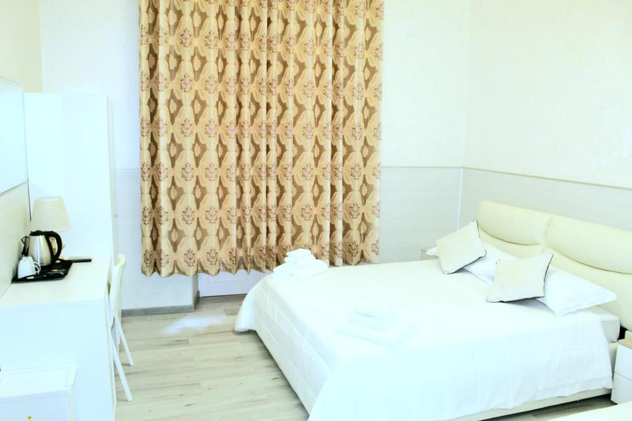 Oscar Guest house *