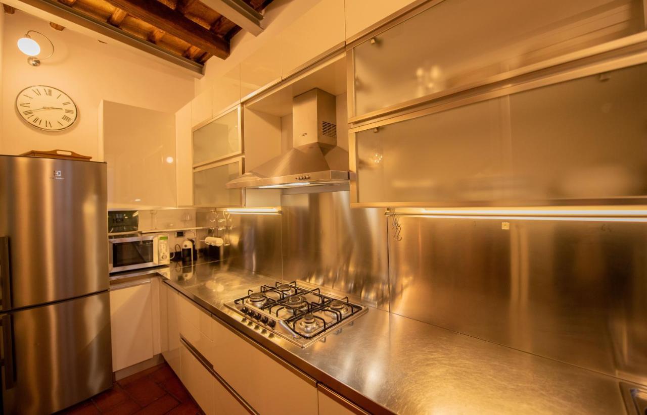 Anna Trevi - Luxury In Appartement *