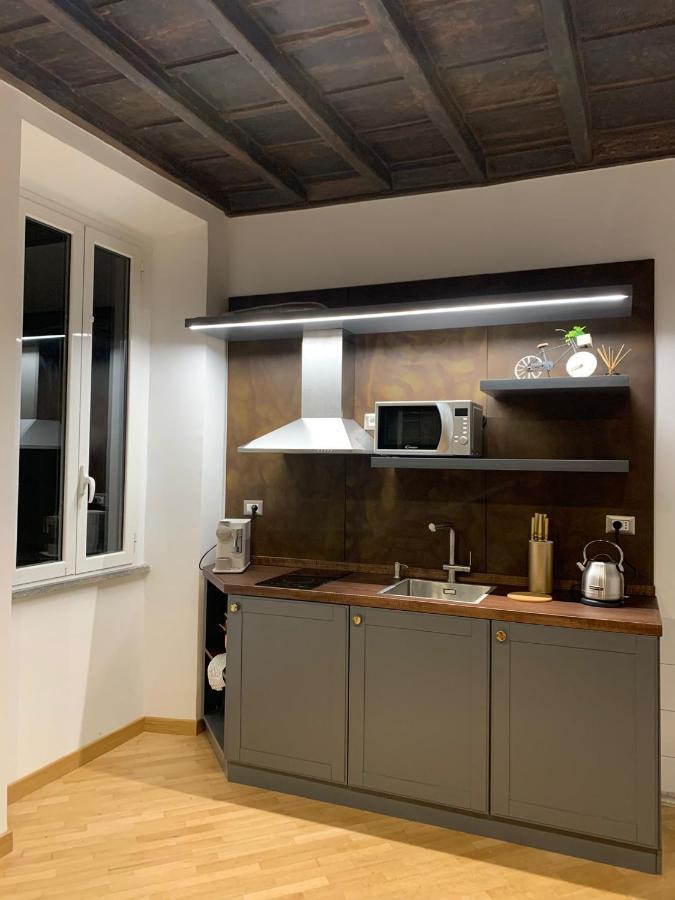 Apartment Luxury Coronari Rome