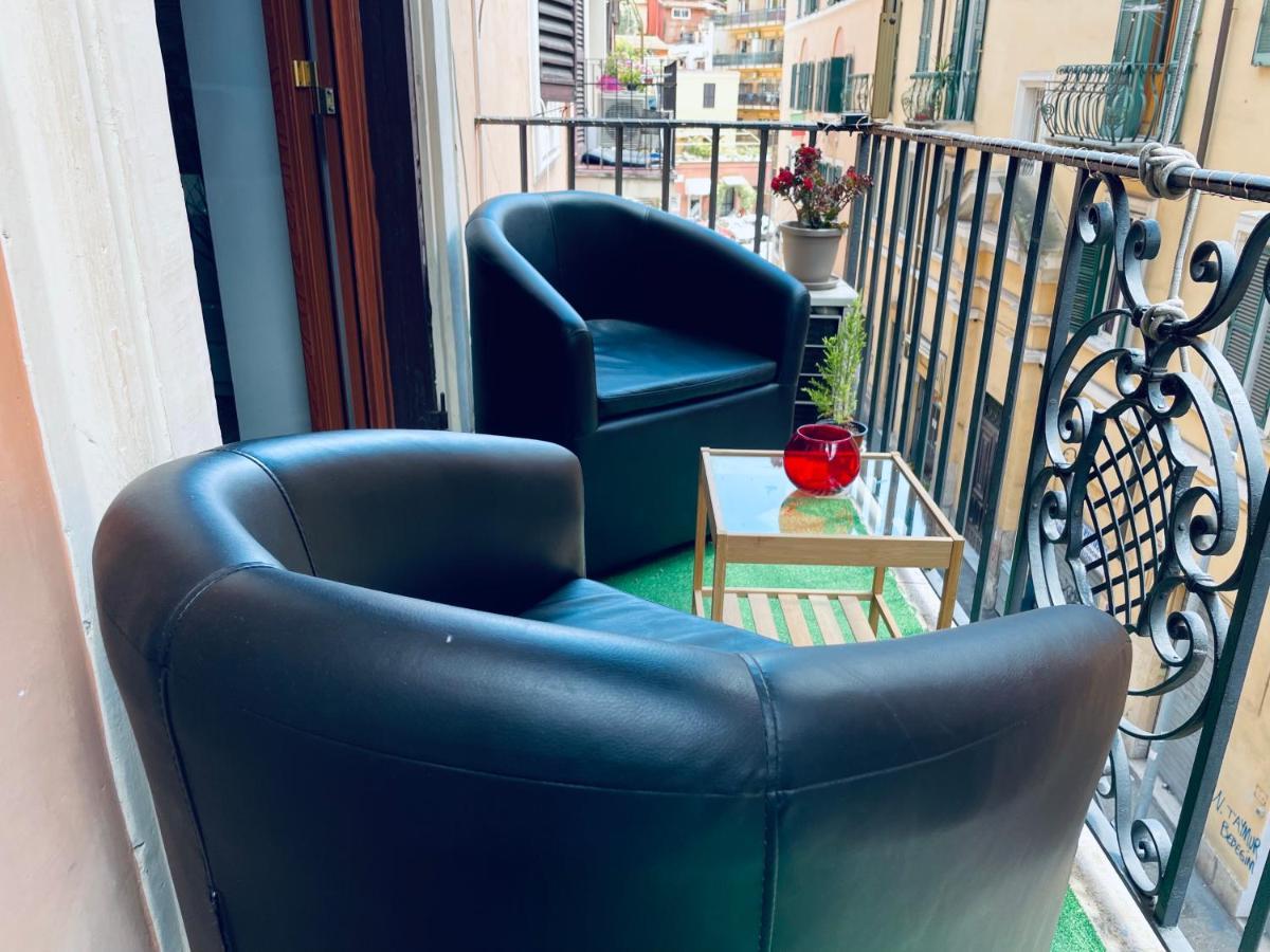 Bed & Breakfast Cocorita Suites
