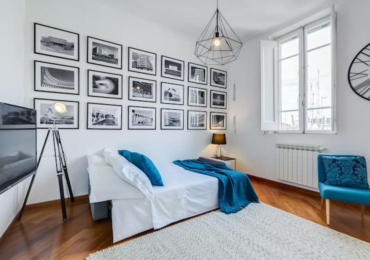 Modern, Stylish Flat Near Piazza Della Repubblica Casa de férias