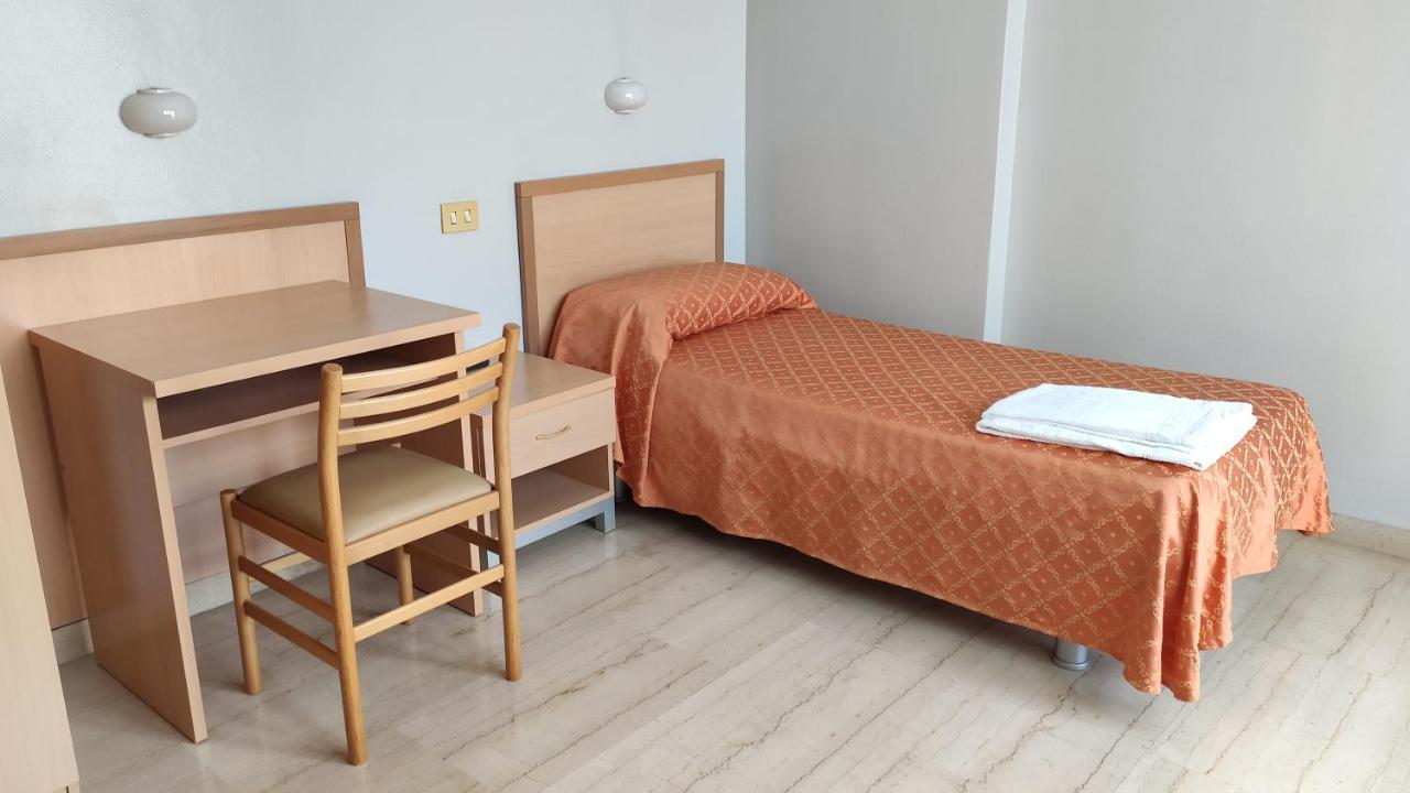 San Juan De Ribera, Casa Per Ferie Hotel *