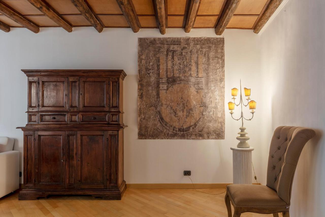 Pantheon View Apartment *