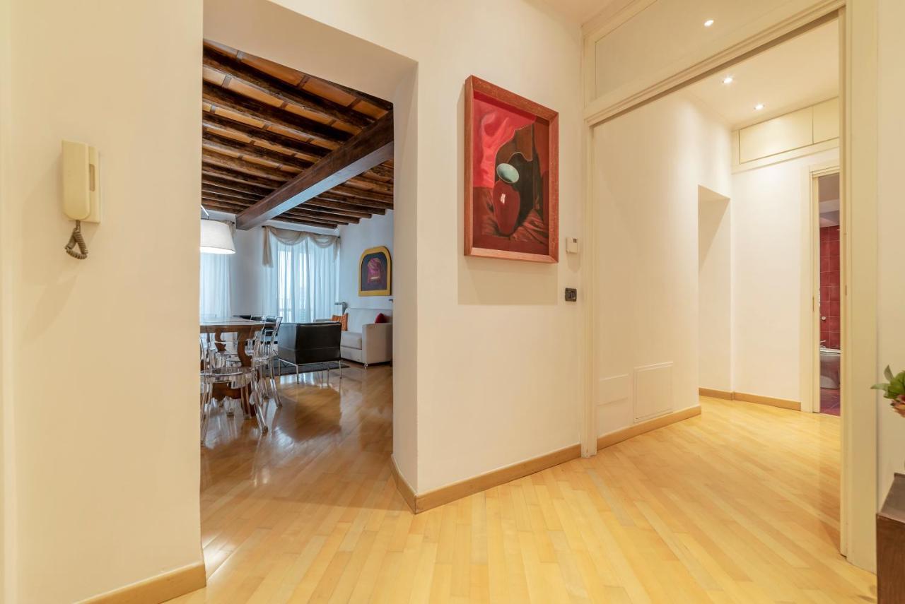 Pantheon View Apartment