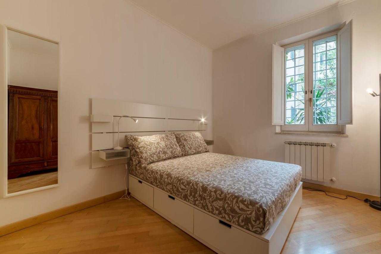 Pantheon View Apartment