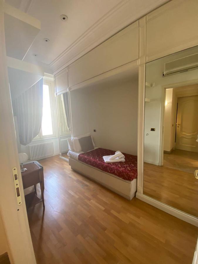 Spagna Luxury Apartment
