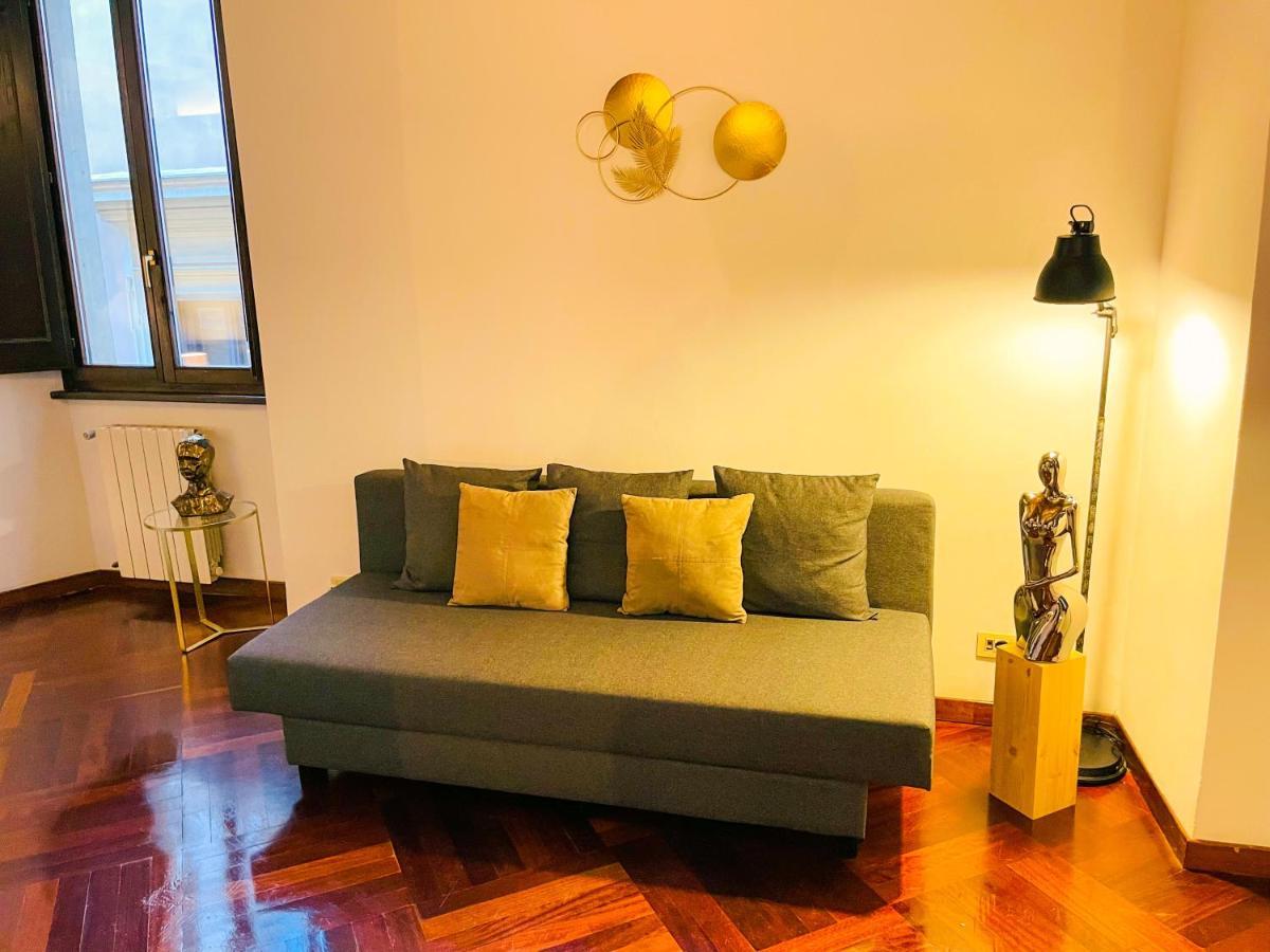 Apartment Trevi Fountain Stylish *