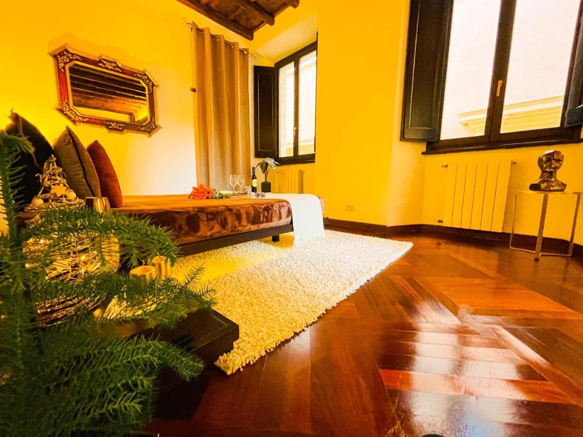 Apartment Trevi Fountain Stylish *