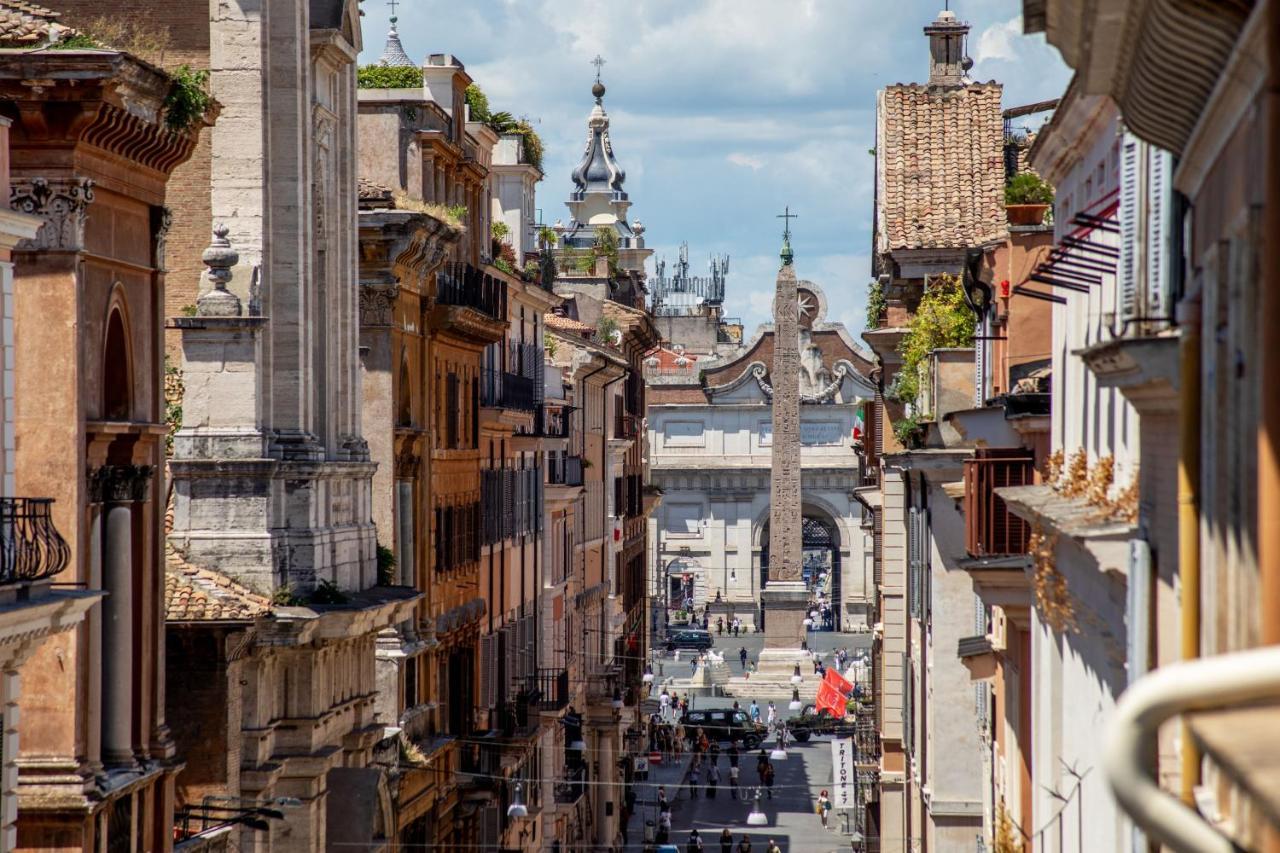 Via Del Corso 3*
