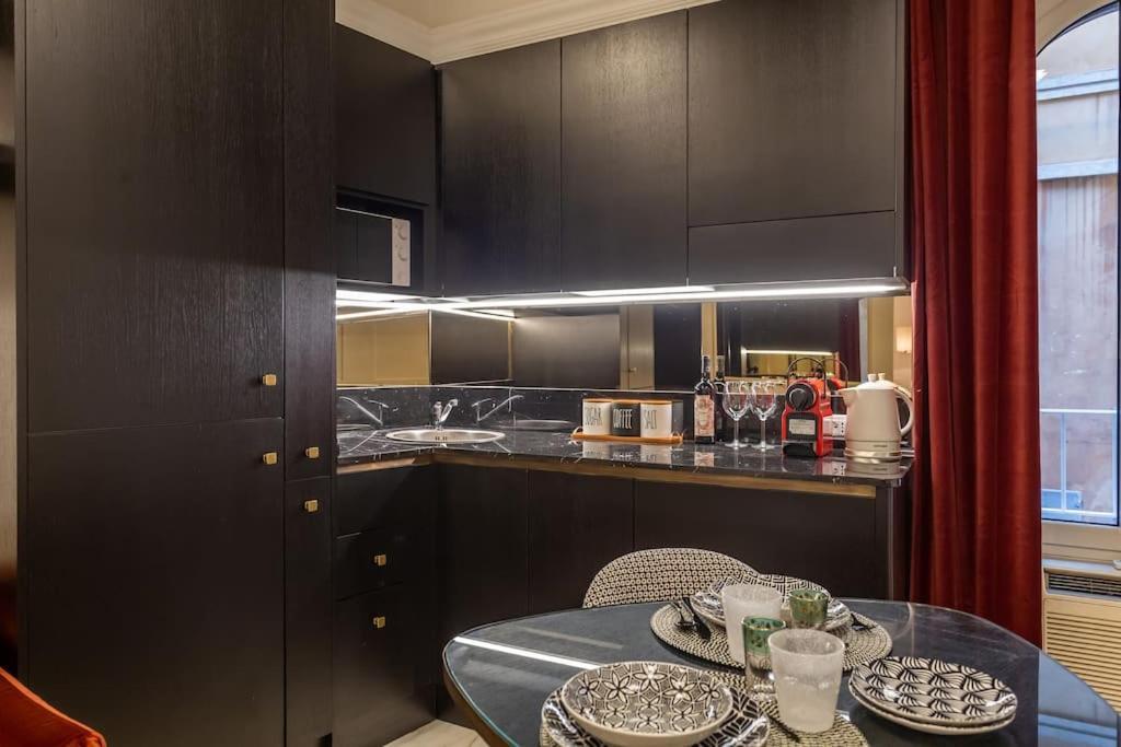 Appartement Stylish Spanish Steps Retreat Rome