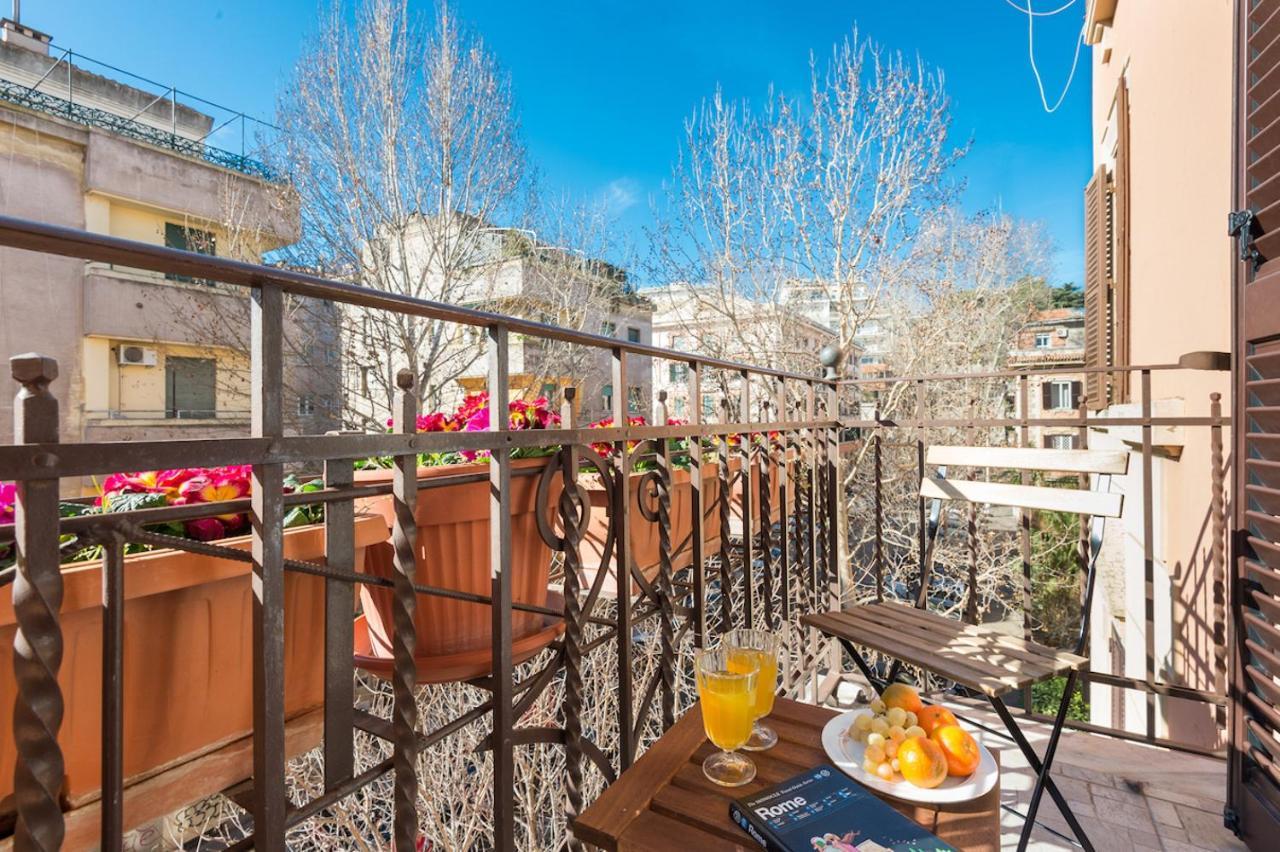 Trastevere Glorioso Wood 2 Bedrooms Apartment *