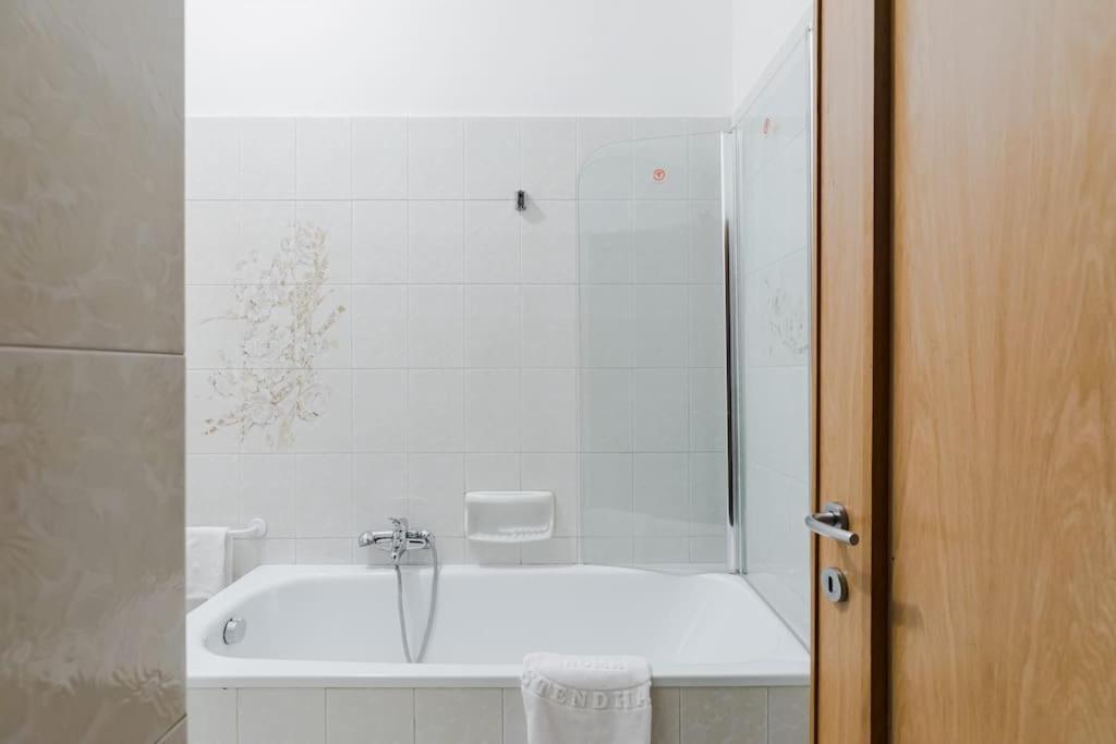 Elegant Via Veneto By Varental Apartment