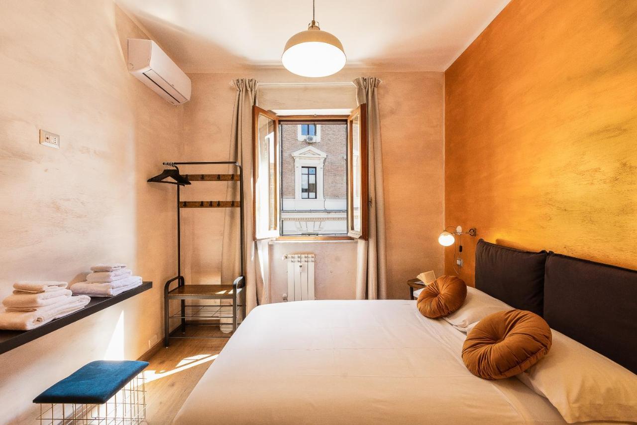 Lovely New Via Genova Apartment