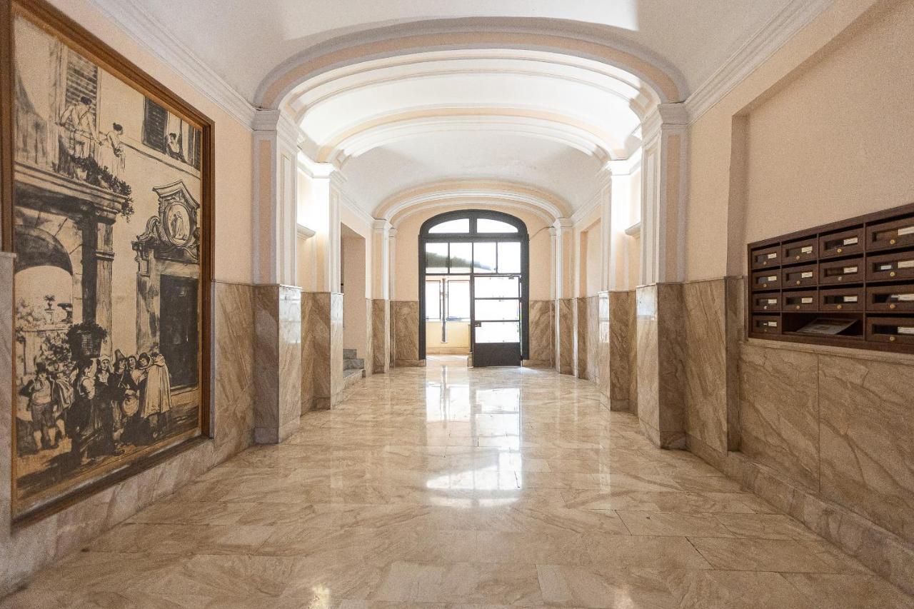 Lovely New Via Genova Apartment