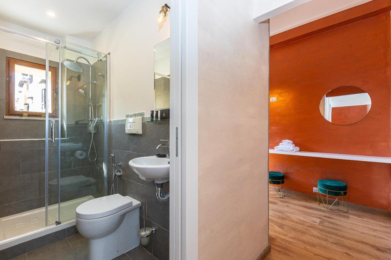 Apartment Lovely New Via Genova Rome