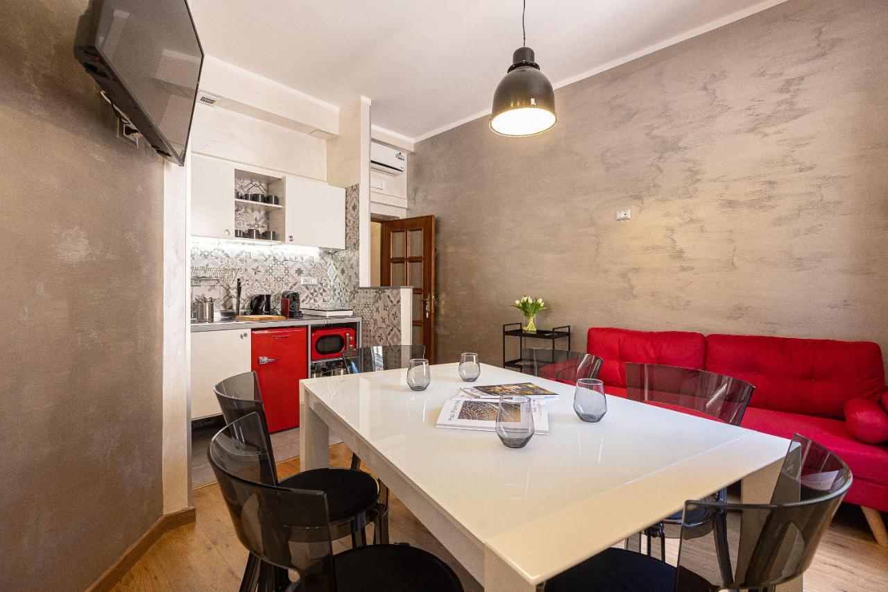 Lovely New Via Genova Apartment *