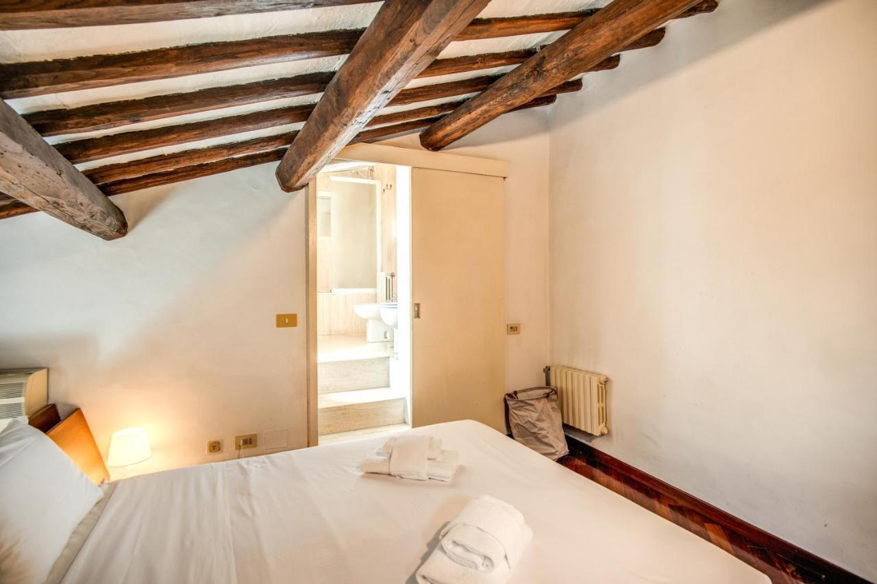 Lovely Attic With Private Terrace By Piazza Navona Appartement