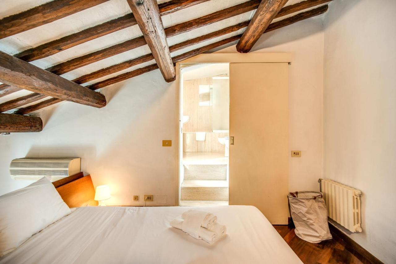 Lovely Attic With Private Terrace By Piazza Navona Appartement *